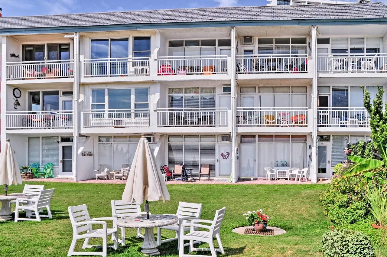 Colorful Virginia Beach Studio - Steps To Beach!